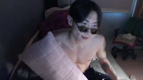 Snapshot of boxman556990 chatting on 02.14.25 boxman556990 online show from 02.14.25