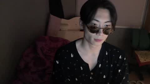 Snapshot of boxman556990 chatting on 03.11.25 boxman556990 online show from 03.11.25