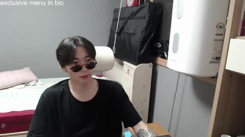 Snapshot of boxman556990 chatting on 09.27.25 boxman556990 online show from 09.27.25