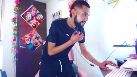 Snapshot of boybunnyerotic chatting on 09.25.25 boybunnyerotic online show from 09.25.25
