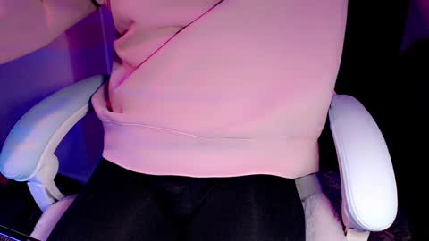 Snapshot of boycurious95 chatting on 01.12.25 Atari online show from 01.12.25