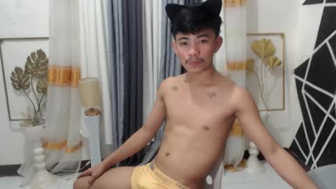 Snapshot of boynextdoor4ux chatting on 12.03.24 HI IM JAMES DONT FORGET GIVE ME THUMBS UP AND JOIN TO MY FANCLUB online show from 12.03.24