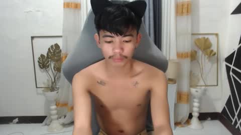 Snapshot of boynextdoor4ux chatting on 12.05.24 HI IM JAMES DONT FORGET GIVE ME THUMBS UP AND JOIN TO MY FANCLUB online show from 12.05.24
