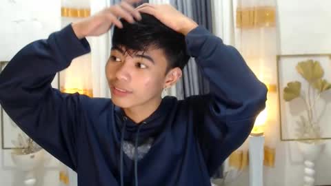 Snapshot of boynextdoor4ux chatting on 12.12.24 HI IM JAMES DONT FORGET GIVE ME THUMBS UP AND JOIN TO MY FANCLUB online show from 12.12.24
