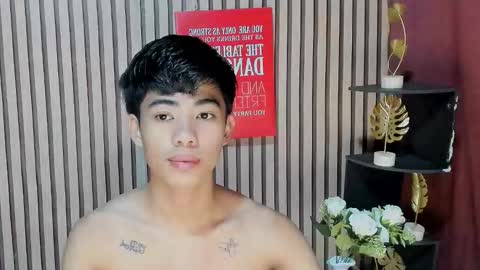Snapshot of boynextdoor4ux chatting on 09.09.25 HI IM JAMES DONT FORGET GIVE ME THUMBS UP AND JOIN TO MY FANCLUB online show from 09.09.25