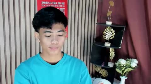 Snapshot of boynextdoor4ux chatting on 09.15.25 HI IM JAMES DONT FORGET GIVE ME THUMBS UP AND JOIN TO MY FANCLUB online show from 09.15.25