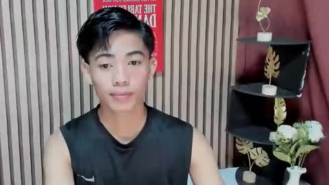 Snapshot of boynextdoor4ux chatting on 09.17.25 HI IM JAMES DONT FORGET GIVE ME THUMBS UP AND JOIN TO MY FANCLUB online show from 09.17.25