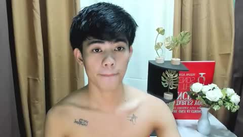 Snapshot of boynextdoor4ux chatting on 10.09.25 HI IM JAMES DONT FORGET GIVE ME THUMBS UP AND JOIN TO MY FANCLUB online show from 10.09.25