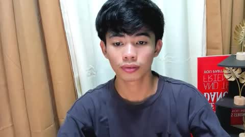 Snapshot of boynextdoor4ux chatting on 10.11.25 HI IM JAMES DONT FORGET GIVE ME THUMBS UP AND JOIN TO MY FANCLUB online show from 10.11.25