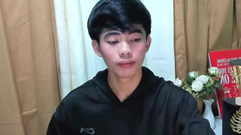 Snapshot of boynextdoor4ux chatting on 10.13.25 HI IM JAMES DONT FORGET GIVE ME THUMBS UP AND JOIN TO MY FANCLUB online show from 10.13.25