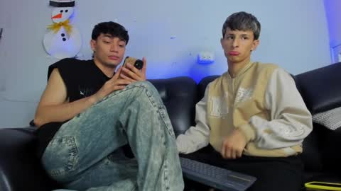 Snapshot of boysweet_boys chatting on 12.29.24 Paul and Max online show from 12.29.24