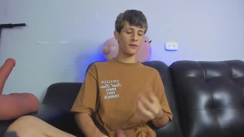 Snapshot of boysweet_boys chatting on 01.07.25 Paul and Max online show from 01.07.25