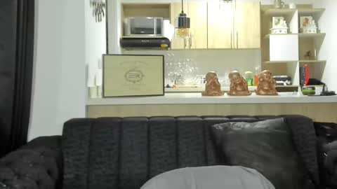 bradleymartin7 online show from 02.28.25