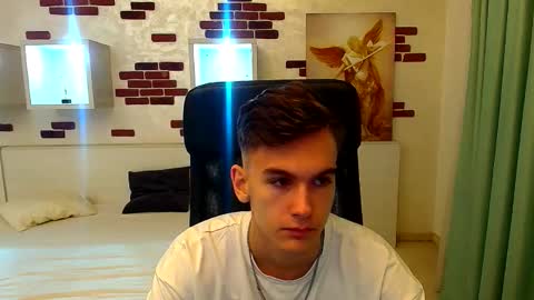 Snapshot of bradyflint chatting on 10.19.25 BradyFlint online show from 10.19.25