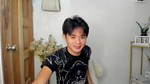 Snapshot of brazeen chatting on 09.25.25 brazeen online show from 09.25.25