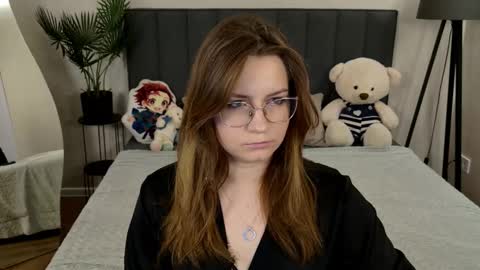 Snapshot of briarwynn chatting on 10.19.25 briarwynn online show from 10.19.25