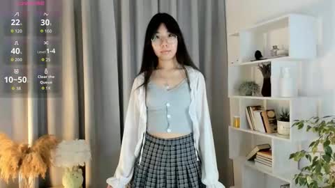 Snapshot of bridgetbottrell chatting on 10.19.25 Hanna online show from 10.19.25
