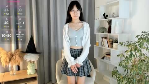 Snapshot of bridgetbottrell chatting on 10.23.25 Hanna online show from 10.23.25