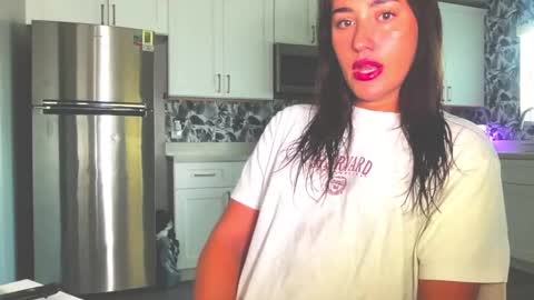 Snapshot of brielebabyy chatting on 09.30.25 BABY B online show from 09.30.25