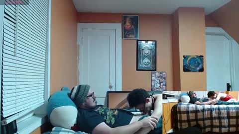 Strawberry online show from 12.20.24