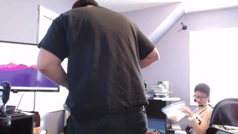 Strawberry online show from 01.19.25