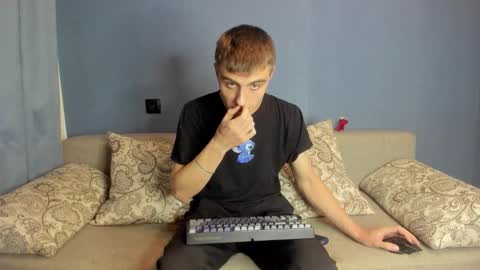 Snapshot of bristlebback chatting on 10.04.25 bristlebback online show from 10.04.25