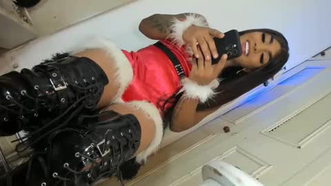 Snapshot of britannyxhorny chatting on 12.24.24 britannyxhorny online show from 12.24.24