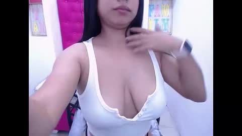 Snapshot of britanyx1 chatting on 02.05.25 britanyx1 online show from 02.05.25