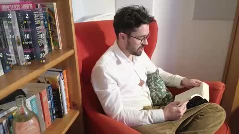 Snapshot of britishpoet69 chatting on 11.25.25 British Poet online show from 11.25.25