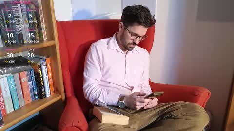 Snapshot of britishpoet69 chatting on 12.04.25 British Poet online show from 12.04.25