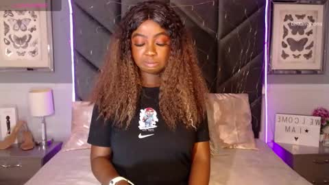 brittany 25 years old  happy as a worm  online show from 12.13.24