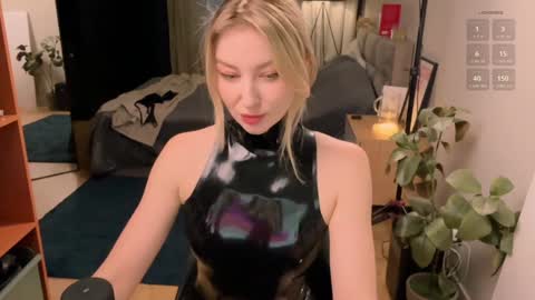 Snapshot of bronnica chatting on 01.18.25 Anna online show from 01.18.25