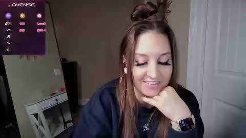 Snapshot of brookebee27 chatting on 12.07.24 brookebee online show from 12.07.24