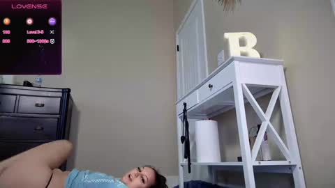 Snapshot of brookebee27 chatting on 01.05.25 brookebee online show from 01.05.25