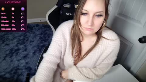 Snapshot of brookebee27 chatting on 02.28.25 brookebee online show from 02.28.25