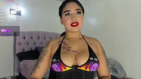 Snapshot of browch chatting on 01.27.25 valentina online show from 01.27.25