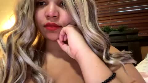 Snapshot of brownsugar0910 chatting on 01.02.25 EtherealLilac online show from 01.02.25