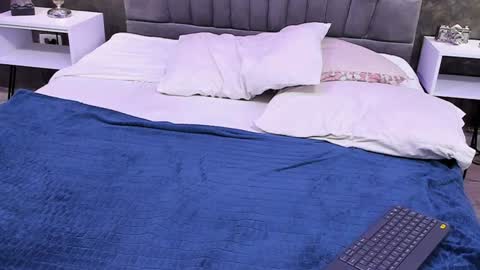 Bruce Hans online show from 02.02.25