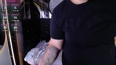 Bruja SCarlata online show from 10.21.25