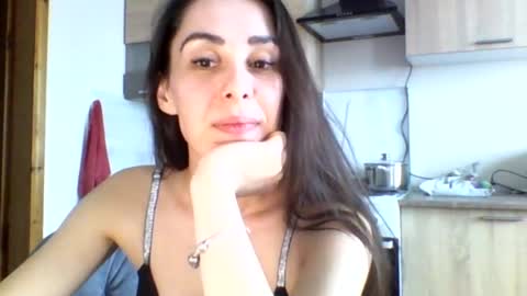 Ellis online show from 12.12.24