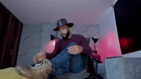 Andres Suarez online show from 11.28.25