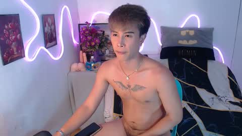 Snapshot of bryan_________ chatting on 10.02.25 BRYAN  JEMY online show from 10.02.25