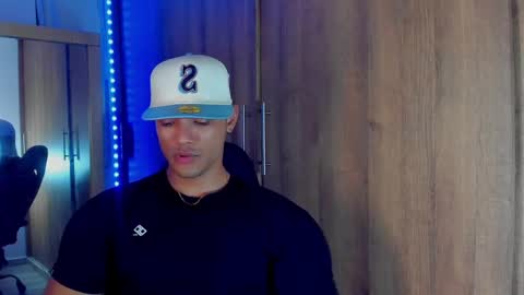 Snapshot of bryan_boy_ chatting on 12.02.24 bryan online show from 12.02.24