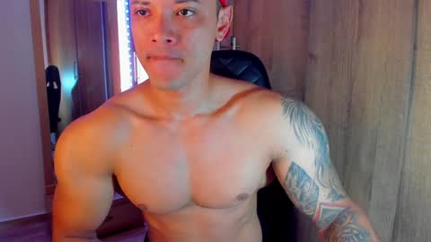 Snapshot of bryan_boy_ chatting on 12.20.24 bryan online show from 12.20.24