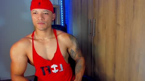 Snapshot of bryan_boy_ chatting on 01.18.25 bryan online show from 01.18.25