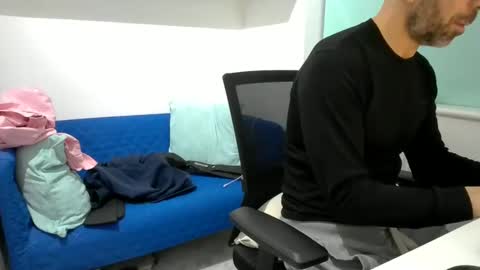 Snapshot of bubblebumdave chatting on 12.04.24 Bubblebum online show from 12.04.24