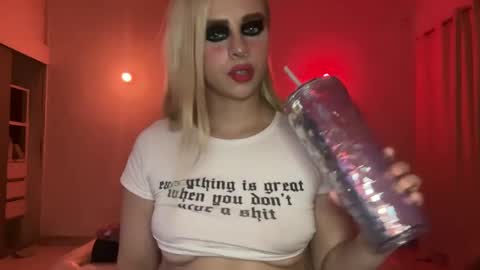 Isabella but call me isa  online show from 09.12.25