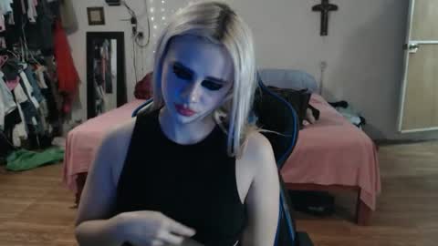 Isabella but call me isa  online show from 11.25.25