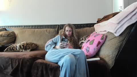 Snapshot of buffybarloe chatting on 12.13.24 Buffy online show from 12.13.24