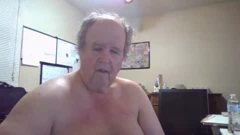 Snapshot of bullfrogg5050 chatting on 09.22.25 bullfrogg5050 online show from 09.22.25